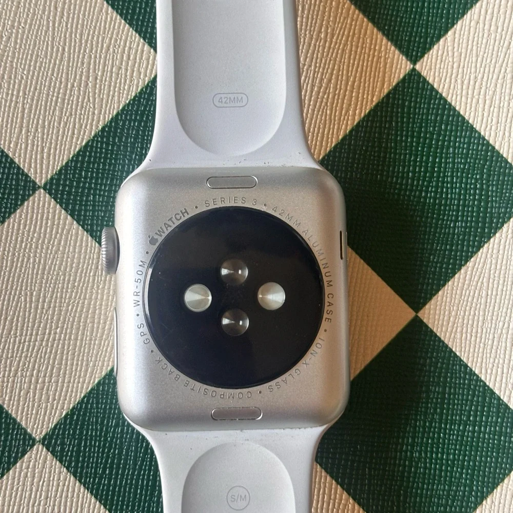 Apple Watch Series 3 42 mm with S/M band